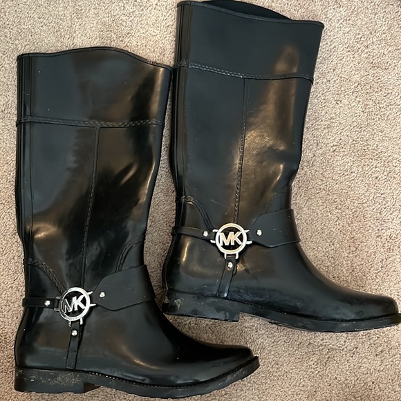 Michael Kors rain boots - Picture 2 of 4